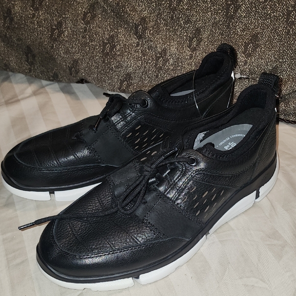 Johnston & Murphy Black Sneakers with Wingtip Design